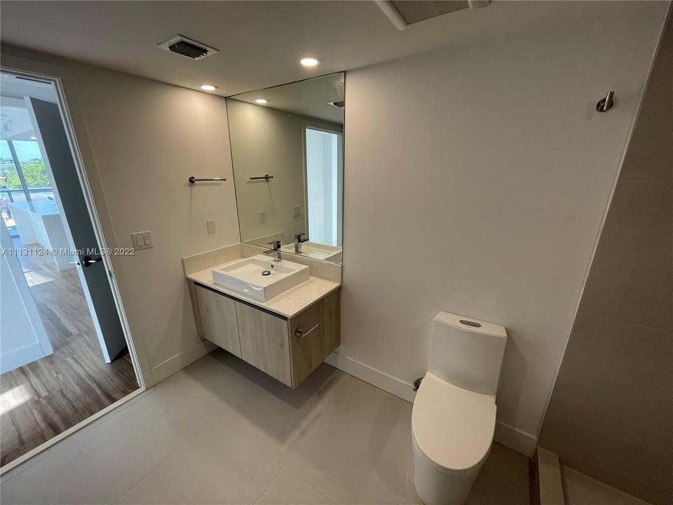  13800 Highland Dr #401, North Miami Beach, FL 33181 photo 12