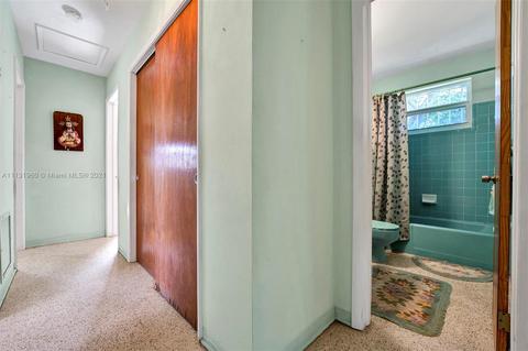 4984 E 8th Ct, Hialeah, FL 33013 photo 10