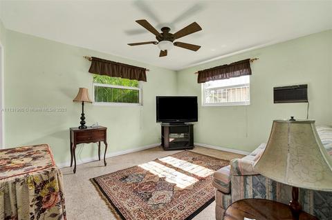 4984 E 8th Ct, Hialeah, FL 33013 photo 14
