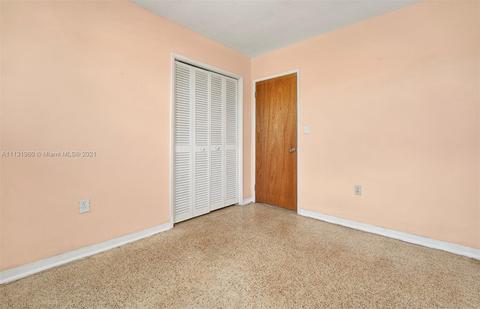 4984 E 8th Ct, Hialeah, FL 33013 photo 7