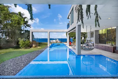 220 Harbor Dr, Key Biscayne, FL 33149 photo 1