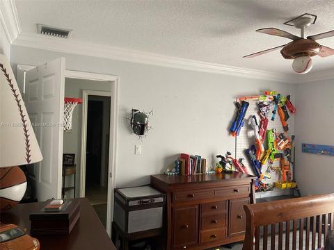 19013 E Lake Dr, Hialeah, FL 33015 photo 14