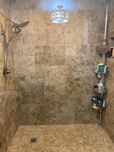 19013 E Lake Dr, Hialeah, FL 33015 photo 26