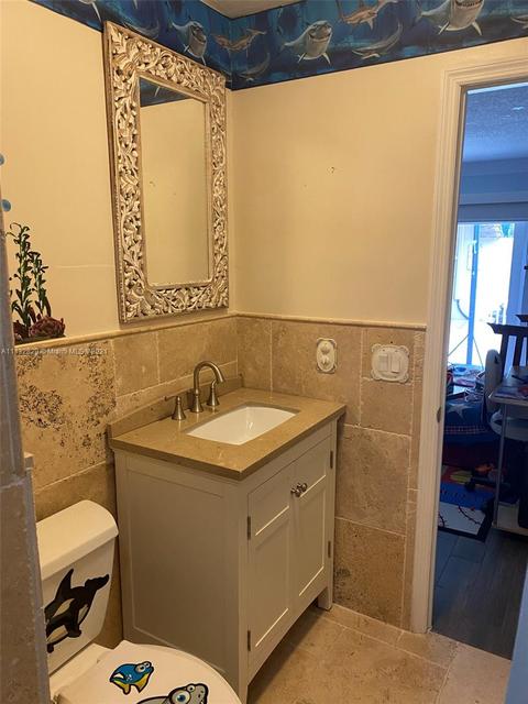 19013 E Lake Dr, Hialeah, FL 33015 photo 3