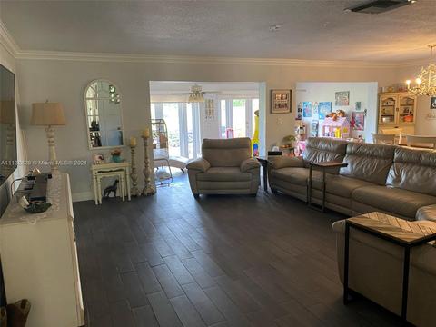 19013 E Lake Dr, Hialeah, FL 33015 photo 21