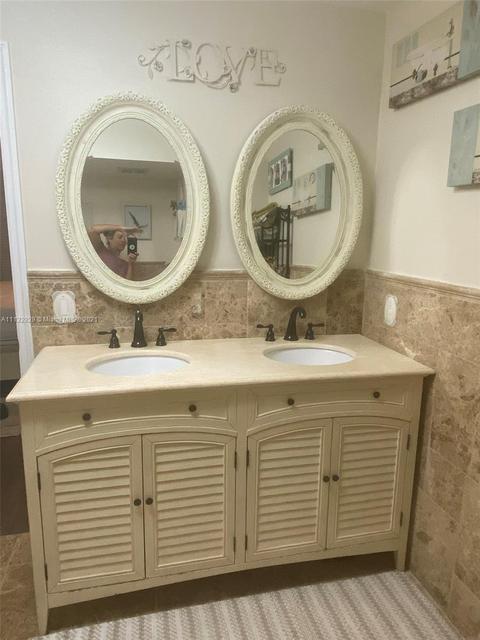 19013 E Lake Dr, Hialeah, FL 33015 photo 25