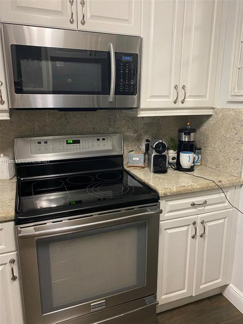 19013 E Lake Dr, Hialeah, FL 33015 photo 30