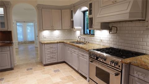 934 Sorolla Ave, Coral Gables, FL 33134 photo 21