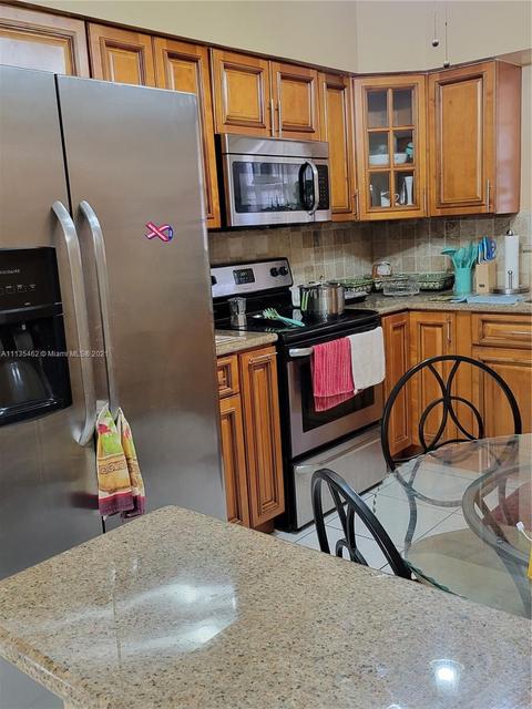 290 E 15th St, Hialeah, FL 33010 photo 8