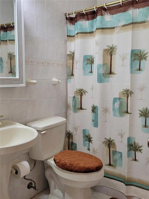 290 E 15th St, Hialeah, FL 33010 photo 10