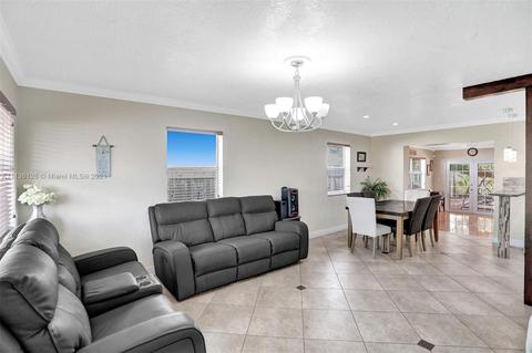 4599 E 9th Ln, Hialeah, FL 33013 photo 2
