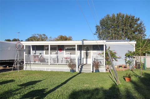1063 12th St, Okeechobee, FL 34974 photo 1