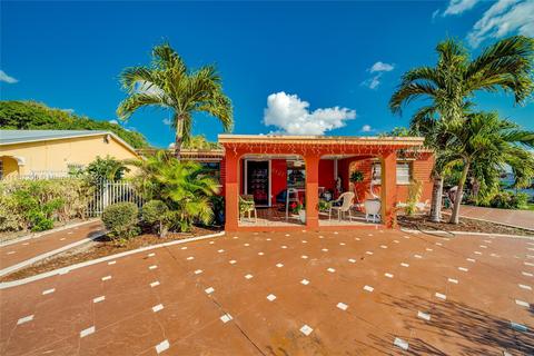 6121 E 6th Ave, Hialeah, FL 33013 photo 2