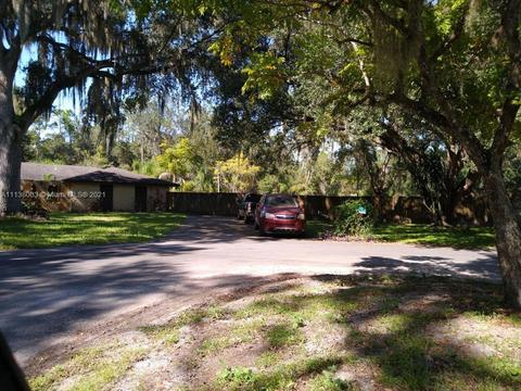 2400 Toucan Ct, Saint Cloud, FL 34771 photo 3