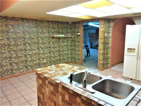 2400 Toucan Ct, Saint Cloud, FL 34771 photo 8