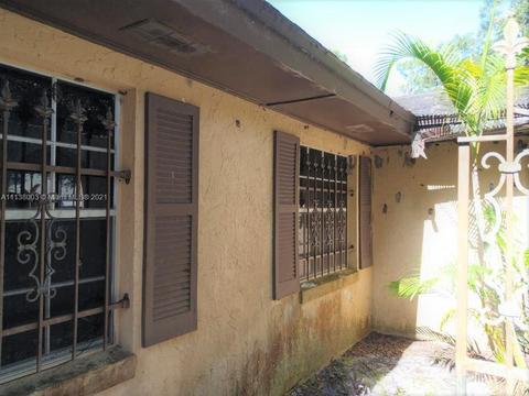 2400 Toucan Ct, Saint Cloud, FL 34771 photo 4