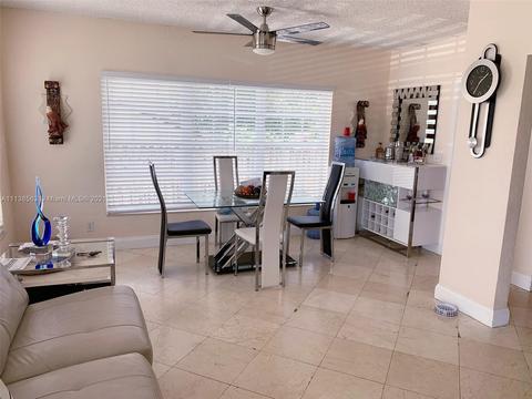 3445 E Palm Ct, Hialeah, FL 33013 photo 4