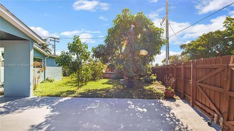 260 NW 38th Pl, Pompano Beach, FL 33064 photo 37