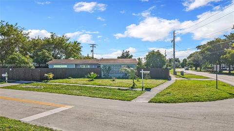 260 NW 38th Pl, Pompano Beach, FL 33064 photo 4