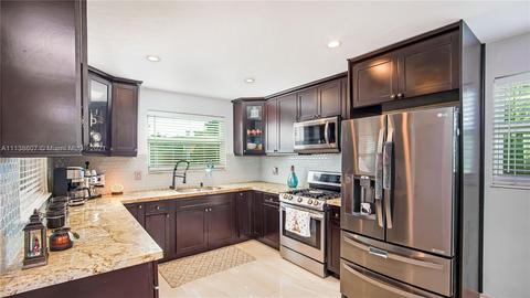 260 NW 38th Pl, Pompano Beach, FL 33064 photo 23