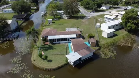 1041 Lake Cir, Okeechobee, FL 34974 photo 1