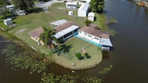 1041 Lake Cir, Okeechobee, FL 34974 photo 2