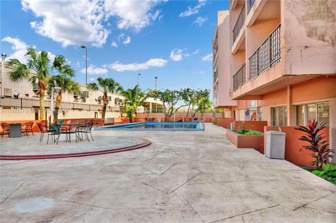 1900 W 68th St #B406, Hialeah, FL 33014 photo 5