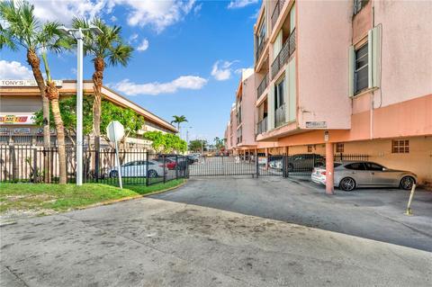 1900 W 68th St #B406, Hialeah, FL 33014 photo 4