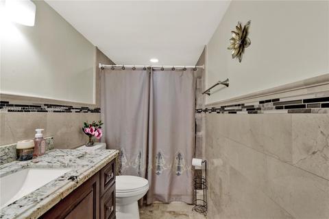 1900 W 68th St #B406, Hialeah, FL 33014 photo 12
