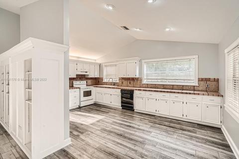 4596 SE Geneva Dr, Stuart, FL 34997 photo 12