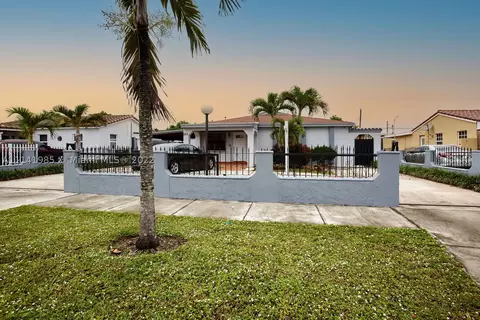 853 E 31 St, Hialeah, FL 33013 photo 1