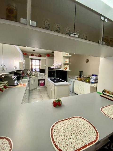 853 E 31 St, Hialeah, FL 33013 photo 18