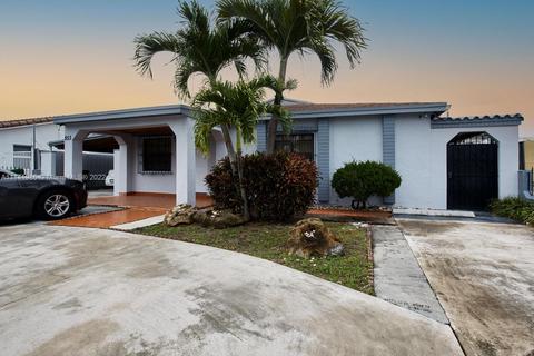 853 E 31 St, Hialeah, FL 33013 photo 2