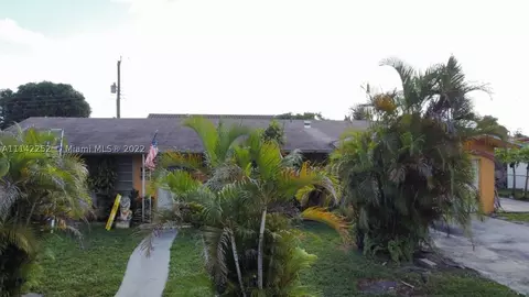 8230 W 18th Lane Dr, Hialeah, FL 33014 photo 1