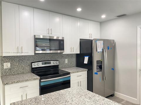 730 W 70th Pl, Hialeah, FL 33014 photo 6