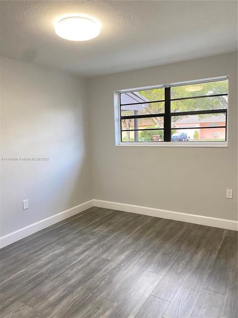 730 W 70th Pl, Hialeah, FL 33014 photo 14