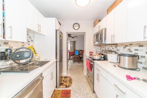 850 E 15th Pl, Hialeah, FL 33010 photo 13