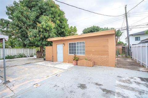 850 E 15th Pl, Hialeah, FL 33010 photo 11