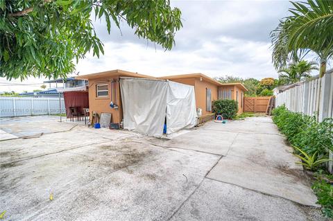 850 E 15th Pl, Hialeah, FL 33010 photo 6