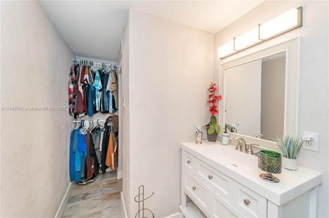850 E 15th Pl, Hialeah, FL 33010 photo 20
