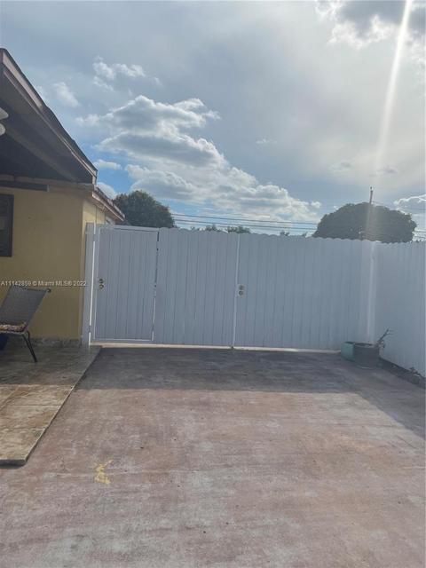 102 E 45th St, Hialeah, FL 33013 photo 5