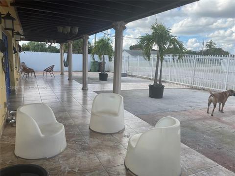 102 E 45th St, Hialeah, FL 33013 photo 4