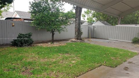 4220 E 10th Ave, Hialeah, FL 33013 photo 2