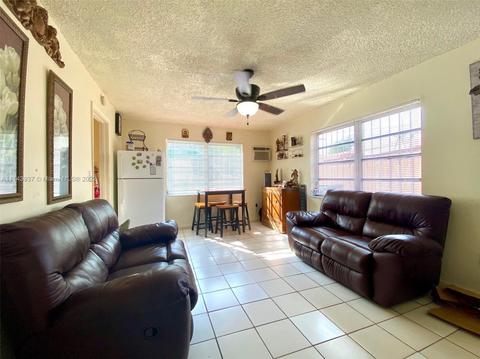 790 E 44th St, Hialeah, FL 33013 photo 6