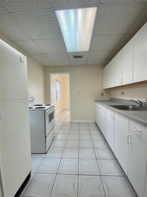 790 E 44th St, Hialeah, FL 33013 photo 5