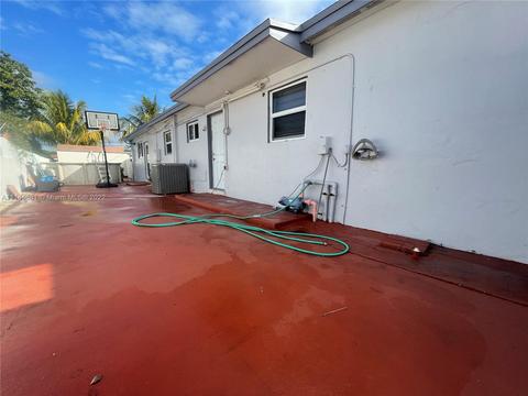 29 E 63rd St, Hialeah, FL 33013 photo 5