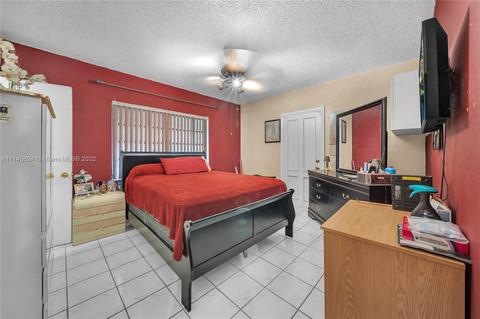 5802 W 3rd Ave, Hialeah, FL 33012 photo 11