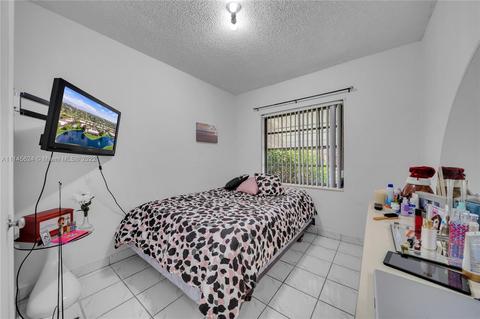5802 W 3rd Ave, Hialeah, FL 33012 photo 7