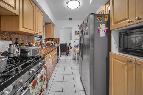 5802 W 3rd Ave, Hialeah, FL 33012 photo 17
