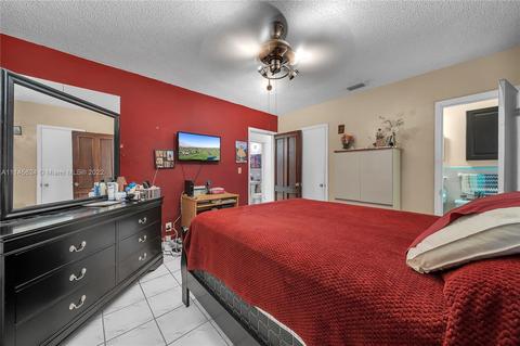 5802 W 3rd Ave, Hialeah, FL 33012 photo 12